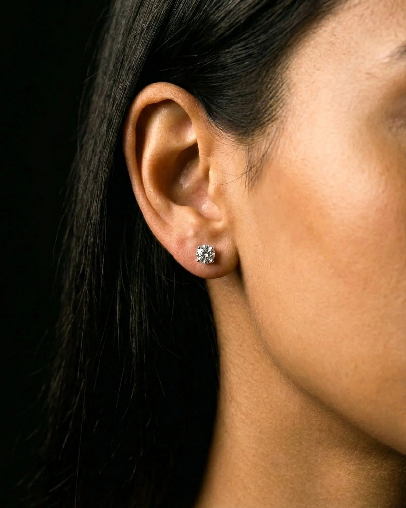 MOISSANITE DIAMOND STUDS. - 5MM - Image 3